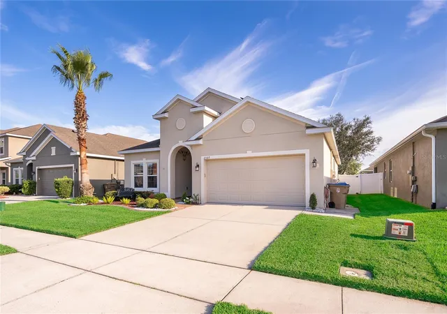Photo 3 of Sale Pending at 2587 Tanner Ter, Kissimmee, FL 34743 | MLS# S5155268 | Listing updated on 2026-09-04