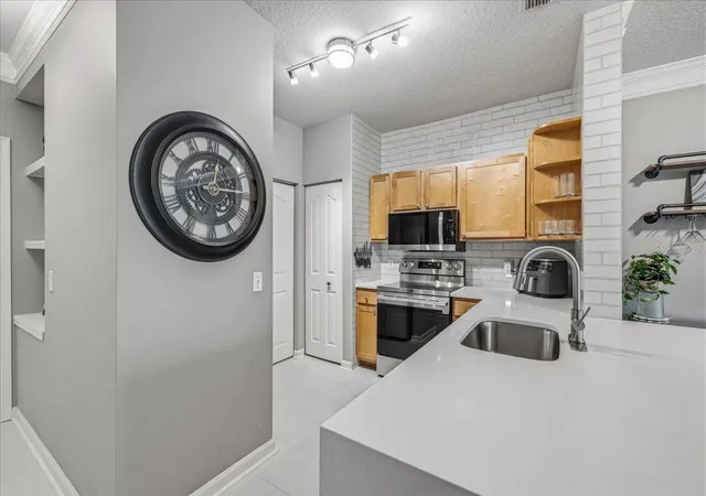 Photo 3 of Condo for sale at 4207 S Dale Mabry Hwy #8308, Tampa, FL 33611 | MLS# TB8537039 | Listing updated on 2026-08-09