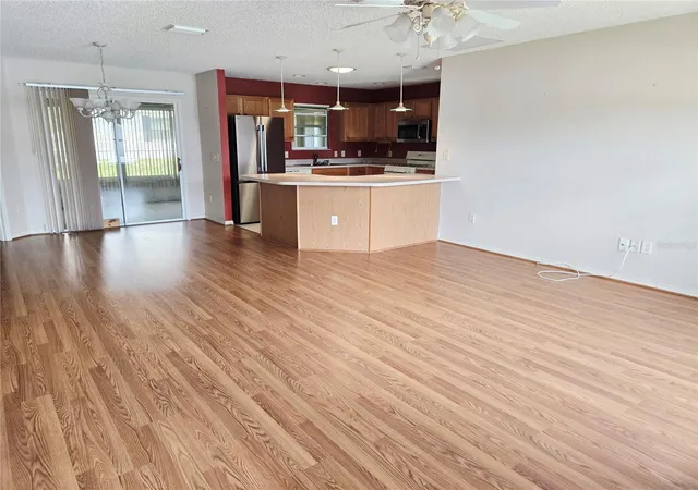 Photo 2 of Single family home for sale at 9533 Se 168th Maplesong Ln, The Villages, FL 32162 | MLS# OM729995 | Listing updated on 2026-09-22