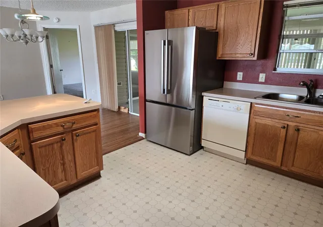 Photo 3 of Single family home for sale at 9533 Se 168th Maplesong Ln, The Villages, FL 32162 | MLS# OM729995 | Listing updated on 2026-09-22