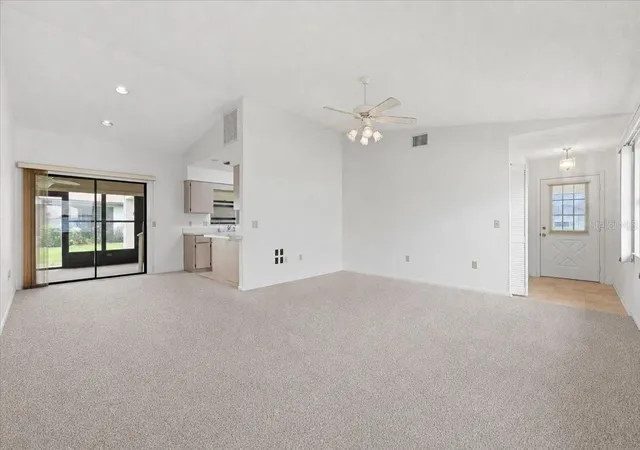 Photo 4 of Single family home for sale at 3741 Innisbrook Dr, Lakeland, FL 33810 | MLS# L4964128 | Listing updated on 2026-10-17