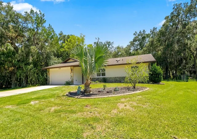Photo 4 of Single family home for sale at 11820 W Fisherman Ln, Homosassa, FL 34448 | MLS# OM729997 | Listing updated on 2026-09-16