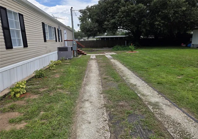 Photo 3 of Manufactured home for sale at 16127 Narrow St, Brooksville, FL 34604 | MLS# W7888392 | Listing updated on 2026-09-02