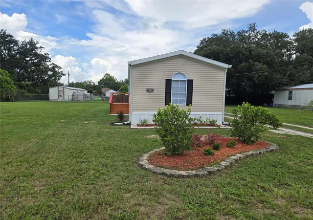Photo 4 of Manufactured home for sale at 16127 Narrow St, Brooksville, FL 34604 | MLS# W7888392 | Listing updated on 2026-09-02