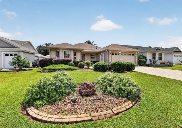 Photo 2 of Single family home for sale at 16573 Se 77th Northridge Ct, The Villages, FL 32162 | MLS# G5116226 | Listing updated on 2026-09-25