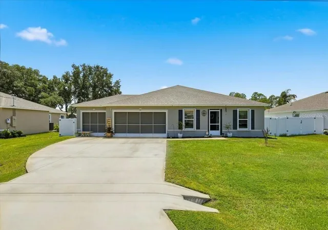 Photo 2 of Single family home for sale at 16 Pickwood Pl, Palm Coast, FL 32164 | MLS# FC320545 | Listing updated on 2026-09-16