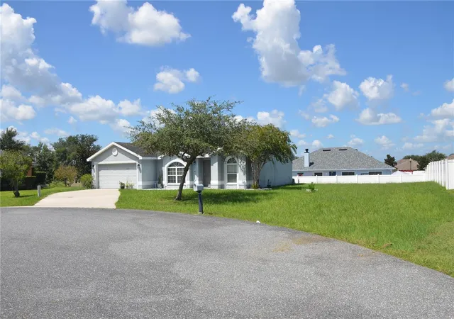 Photo 2 of Single family home for sale at 9916 Sw 56th Avenue, Ocala, FL 34476 | MLS# OM729999 | Listing updated on 2026-08-13