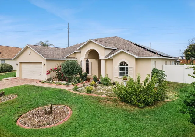 Photo 2 of Single family home for sale at 236 Dolcetto Dr, Davenport, FL 33897 | MLS# O6431931 | Listing updated on 2026-08-11