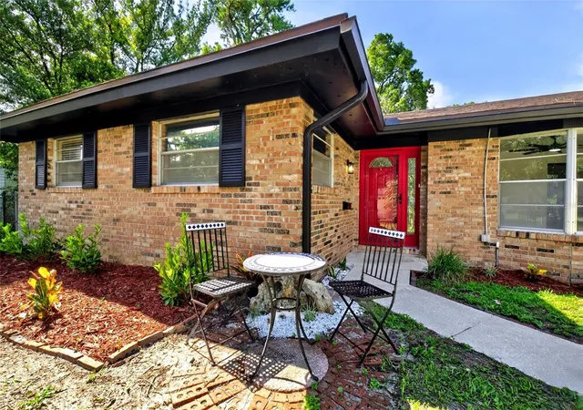 Photo 2 of Single family home for sale at 5212 Clarendon Rd, Jacksonville, FL 32205 | MLS# G5116228 | Listing updated on 2026-09-15