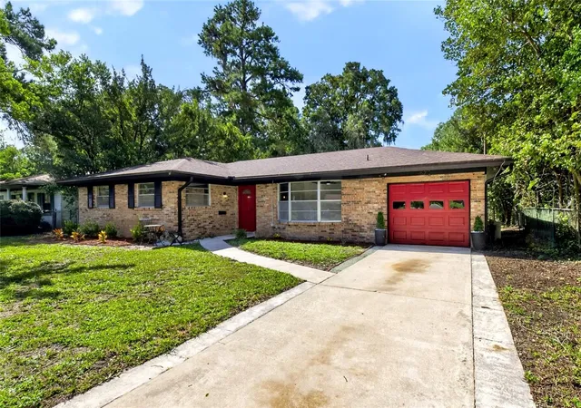 Photo 3 of Single family home for sale at 5212 Clarendon Rd, Jacksonville, FL 32205 | MLS# G5116228 | Listing updated on 2026-09-15