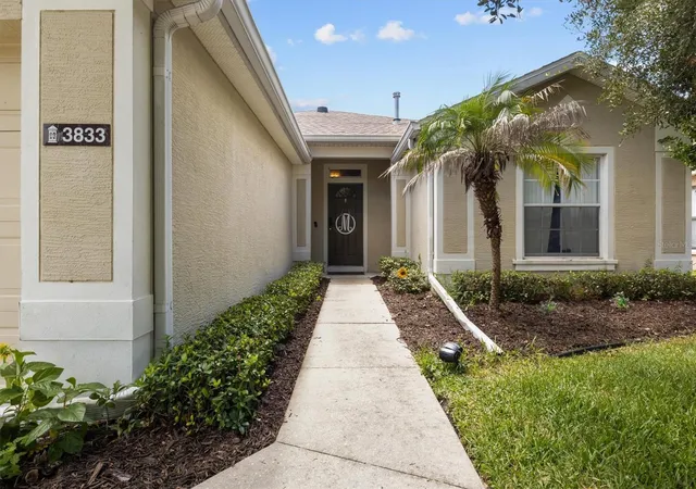 Photo 2 of Single family home for sale at 3833 Whistlewood Cir, Lakeland, FL 33811 | MLS# L4964132 | Listing updated on 2026-08-30