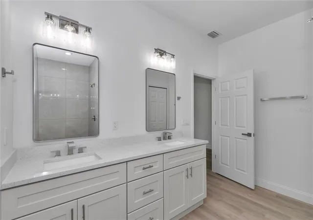 Photo 3 of Single family home for sale at 15751 SW 40th Terrace, Ocala, FL 34473 | MLS# OM730002 | Listing updated on 2026-09-02