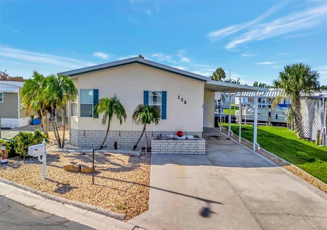 2nd image of 138 S Saint Thomas Cir, Apollo Beach, FL 33572 | MLS# TB8537078