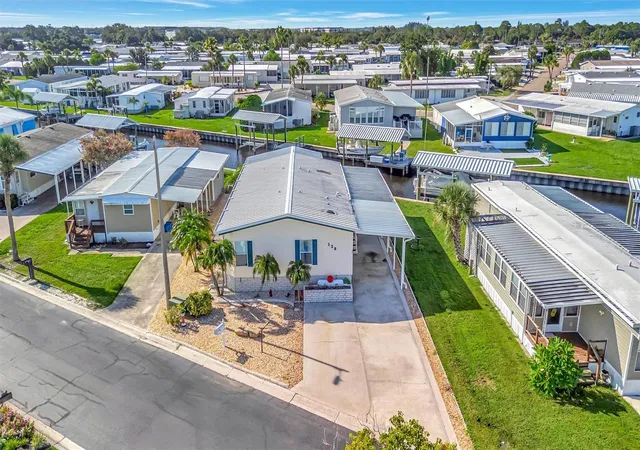 Photo 4 of Manufactured home for sale at 138 S Saint Thomas Cir, Apollo Beach, FL 33572 | MLS# TB8537078 | Listing updated on 2026-10-04