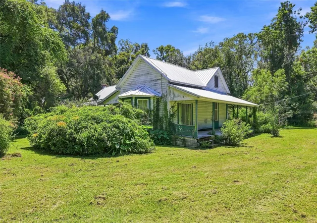 Photo 3 of Single family home for sale at 459 SW Bigfoot Ct, Fort White, FL 32038 | MLS# GC542578 | Listing updated on 2026-10-21