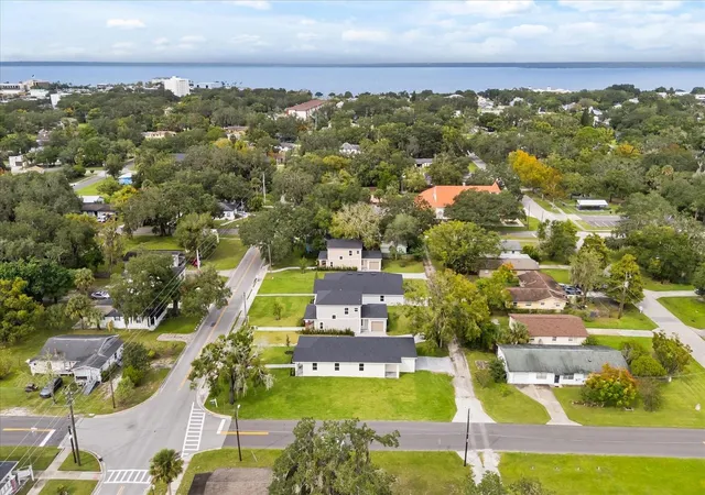 28th image of 817 S Locust Ave, Sanford, FL 32771 | MLS# O6431950