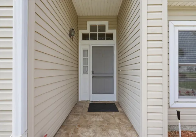 Photo 4 of Single family home for sale at 5350 Astor St, Leesburg, FL 34748 | MLS# G5116238 | Listing updated on 2026-10-09