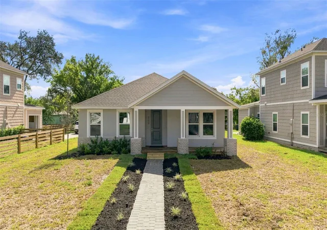 1st image of 809 S Locust Ave, Sanford, FL 32771 | MLS# O6431954
