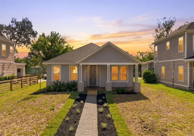 26th image of 809 S Locust Ave, Sanford, FL 32771 | MLS# O6431954