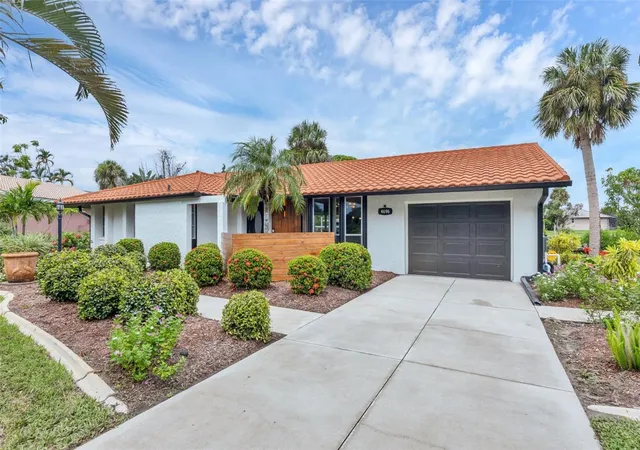 3rd image of 4696 Pompano St, Placida, FL 33946 | MLS# D6148343