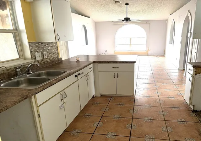 Photo 4 of Single family home for sale at 3208 Kings Ridge Ter, Deltona, FL 32725 | MLS# V4950625 | Listing updated on 2026-10-02