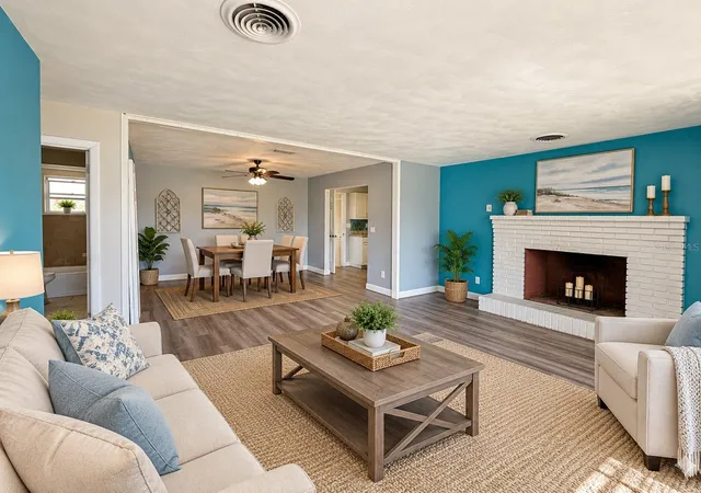 Photo 3 of Sale Pending at 1102 Old Kings Rd, Daytona Beach, FL 32117 | MLS# V4950626 | Listing updated on 2026-09-30