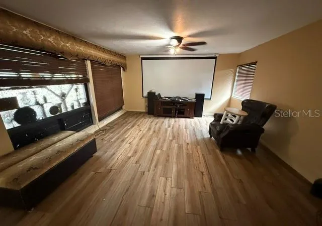 2nd image of 1605 Ne 38th Ter, Ocala, FL 34470 | MLS# OM730008