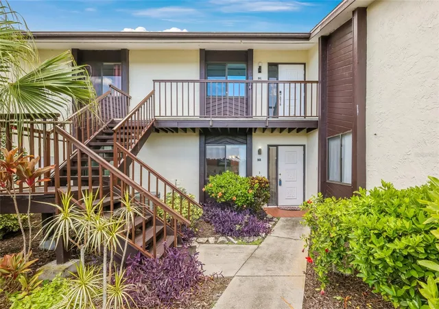2nd image of 5400 34th St W #B16, Bradenton, FL 34210 | MLS# A4702437