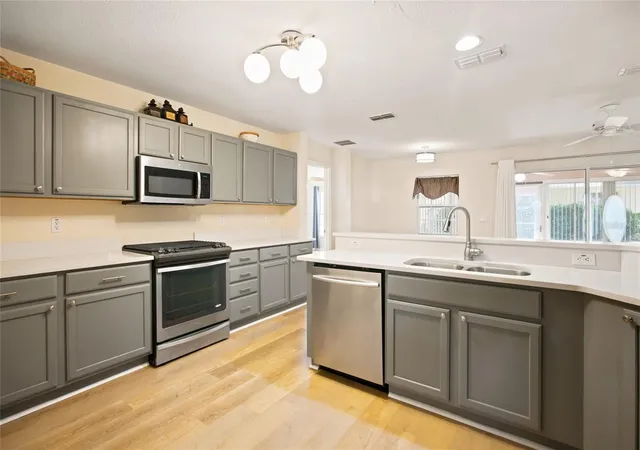 Photo 3 of Single family home for sale at 8034 Sw 81st Loop, Ocala, FL 34476 | MLS# OM730015 | Listing updated on 2026-09-21