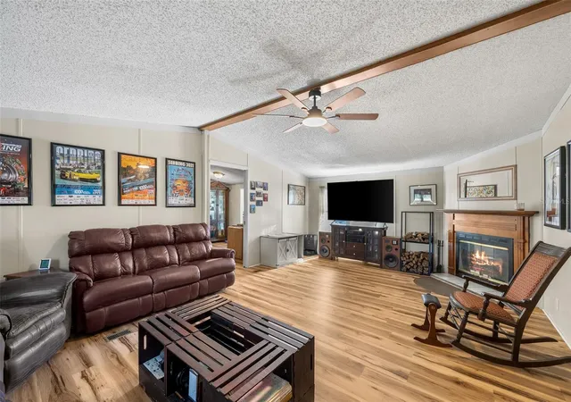 5th image of 360 Se 30Th Ave, Trenton, FL 32693 | MLS# GC542589