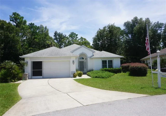 Photo 1 of Single family home for sale at 7121 Sw 113th Loop, Ocala, FL 34476 | MLS# OM730017 | Listing updated on 2026-08-11
