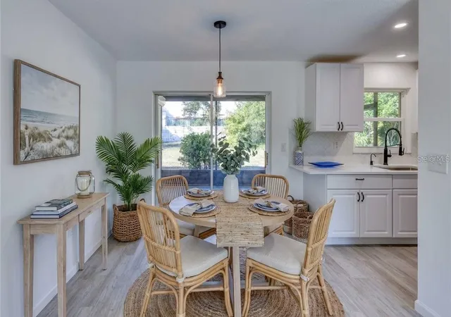 5th image of 4318 Great Lakes Dr N, Clearwater, FL 33762 | MLS# TB8537130