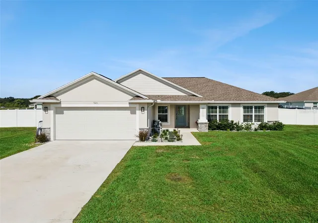 Photo 1 of Single family home for sale at 925 Lochland Loop, Bartow, FL 33830 | MLS# L4964142 | Listing updated on 2026-10-06