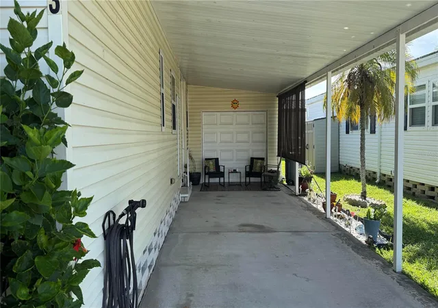 Photo 3 of Manufactured home for sale at 1001 Starkey Rd #723, Largo, FL 33771 | MLS# TB8537140 | Listing updated on 2026-08-25