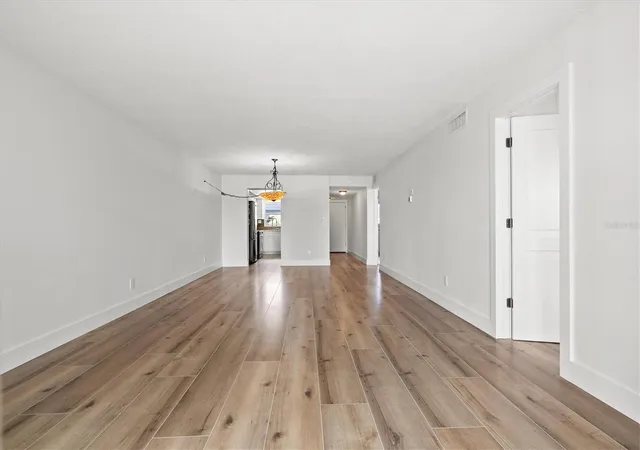 Listing Photo 2 - Condo for sale in building located at 5600 Bch Wy Dr, Sarasota, FL 34242 - Unit #111