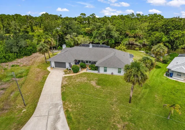 Photo 3 of Single family home for sale at 108 Antilla Rd, North Port, FL 34287 | MLS# D6148344 | Listing updated on 2026-10-03