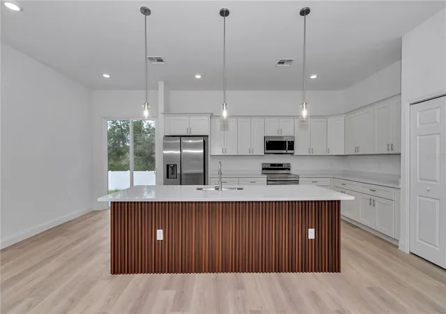 Photo 2 of Single family home for sale at 17226 Sw 20th Court Rd, Ocala, FL 34473 | MLS# OM730022 | Listing updated on 2026-09-25