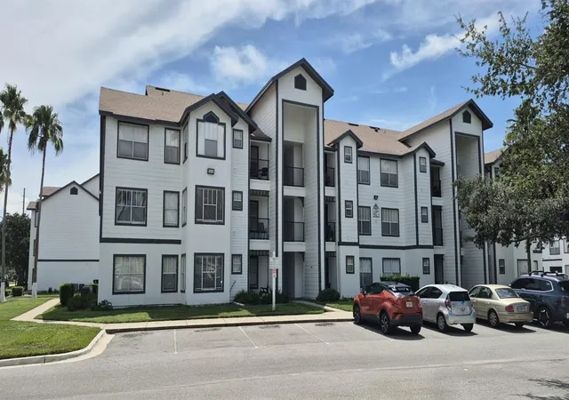 2nd image of 2207 Antigua Pl, KISSIMMEE, FL 34741