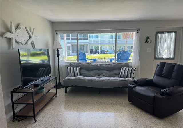 Listing Photo 5 - Condo for sale in building located at 1834 Shore Dr S, South Pasadena, FL 33707 - Unit #6
