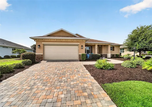Photo 3 of Single family home for sale at 9200 Sw 85th Place, Ocala, FL 34481 | MLS# OM730023 | Listing updated on 2026-09-21