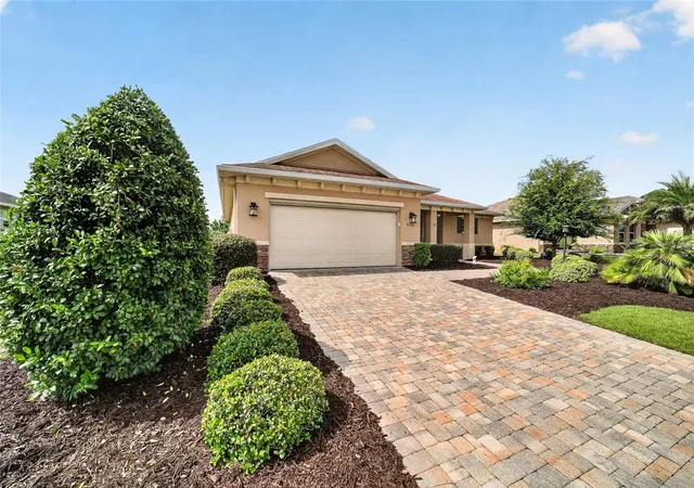 Photo 3 of Single family home for sale at 9200 SW 85th Place, Ocala, FL 34481 | MLS# OM730023 | Listing updated on 2026-09-21