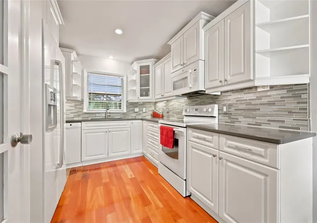 3rd image of 5609 Nw 34Th St, Gainesville, FL 32653 | MLS# GC542593