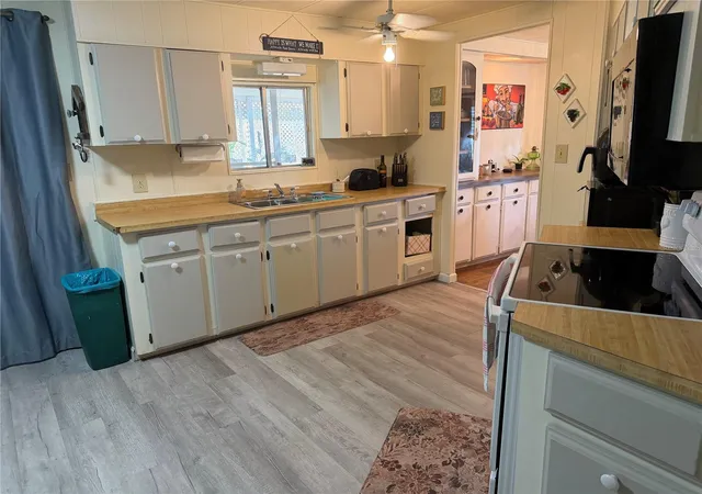 Photo 3 of Manufactured home for sale at 1408 Ridge Rd, Tavares, FL 32778 | MLS# G5116247 | Listing updated on 2026-09-01