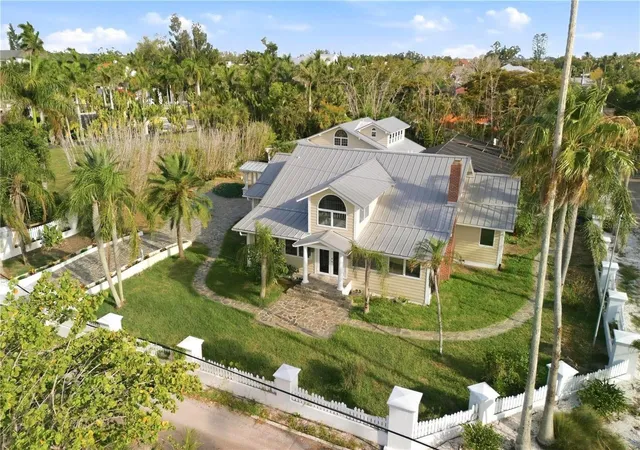 1st image of 604 Norsota Wy, Sarasota, FL 34242 | MLS# A4702465