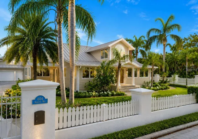 1st image of 604 Norsota Wy, Sarasota, FL 34242 | MLS# A4702465