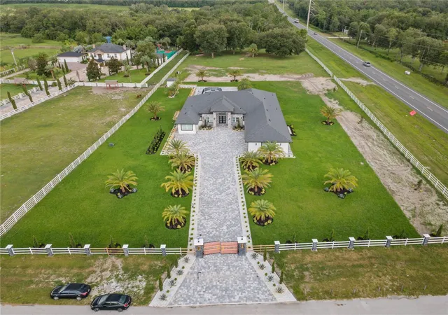 5th image of 34435 Donna Vista Pl, Eustis, FL 32736 | MLS# O6432007