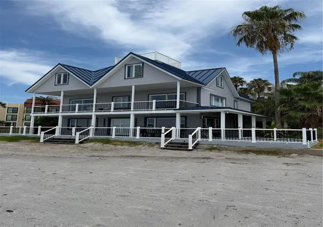 Photo 1 of Single family home for sale at 887 S Gulfview Blvd, Clearwater Beach, FL 33767 | MLS# TB8537169 | Listing updated on 2026-09-29