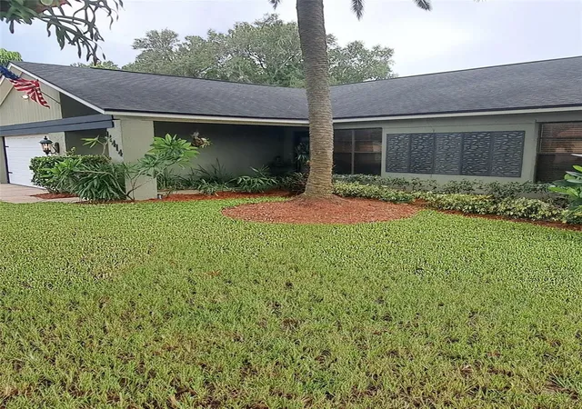 3rd image of 11414 Country Oaks Dr, Tampa, FL 33618 | MLS# TB8537172