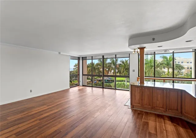 Photo 4 of Condo for sale at 3301 Bayshore Blvd #509A, Tampa, FL 33629 | MLS# TB8537173 | Listing updated on 2026-09-04