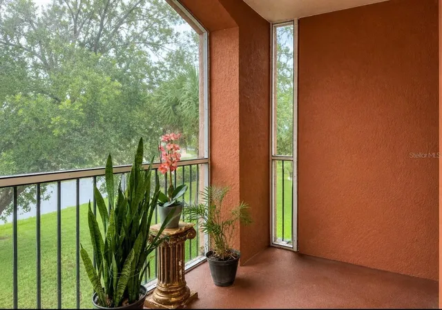2nd image of 5572 Metrowest Blvd, ORLANDO, FL 32811